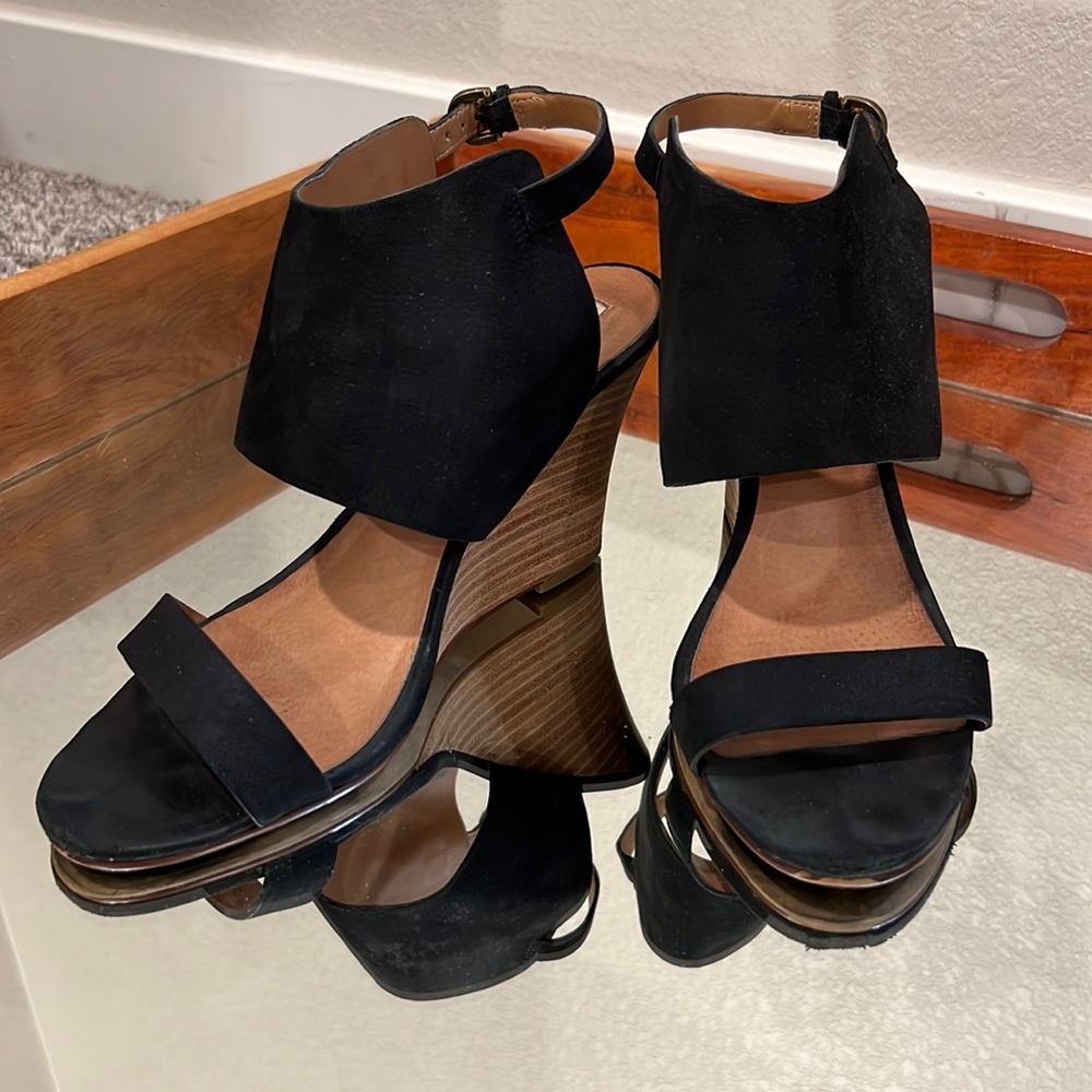 Halogen Wedge